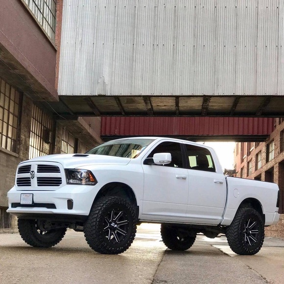 Meet your Posher, Janet - Picture 6 of 6